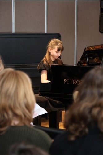 DUBNOVÝ KONCERT ŽÁKŮ