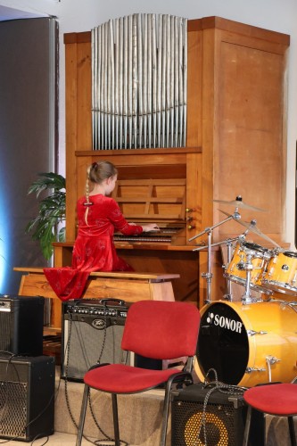 DUBNOVÝ KONCERT ŽÁKŮ