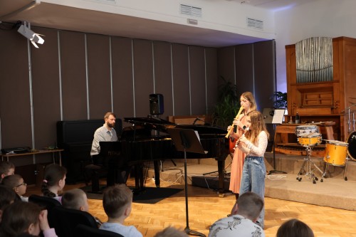 Výchovné koncerty a výtv. dílny pro MŠ a ZŠ