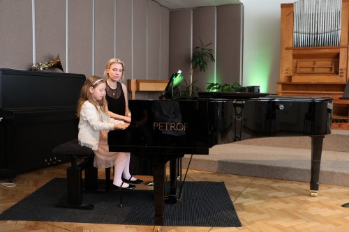 Koncert flétnové a klávesové třídy Zuzany Iljaševy a hornové třídy Štěpána Jasenovce