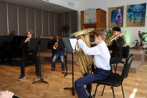 Koncert flétnové a klávesové třídy Zuzany Iljaševy a hornové třídy Štěpána Jasenovce