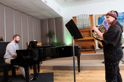 Koncert flétnové a klávesové třídy Zuzany Iljaševy a hornové třídy Štěpána Jasenovce