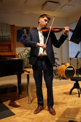 Koncert flétnové třídy Denisy Dohnalové a houslové třídy Jurije Horbačuka