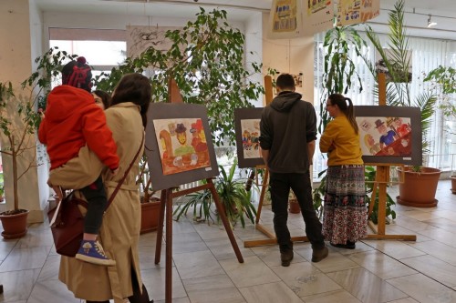 Vernisáž výstavy prací výtvarného ateliéru Lucie Medřické