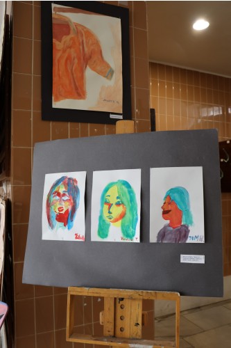 Vernisáž výstavy prací výtvarného ateliéru Lucie Medřické