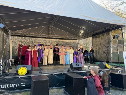 DPS Talent na pálení čarodějnic "Drákulův hrad"