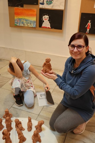 Vernisáž výstavy prací výtvarného ateliéru Lucie Medřické