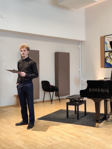 Koncert klavírní třídy Šimona Chvojky