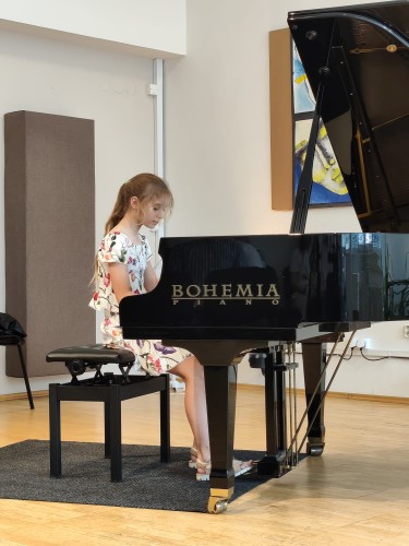 Koncert klavírní třídy Šimona Chvojky