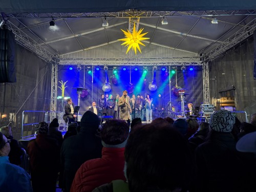 Vystoupení DPS Talent s Josefem Vágnerem a kapelou