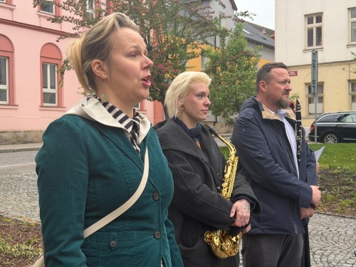 Pomníkové trio na oslavách výročí konce 2. světové války