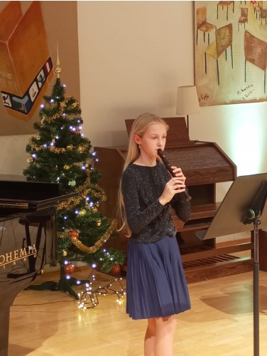 Vánoční koncert flétnové a klávesové třídy Zuzany Iljaševy a flétnové třídy Kateřiny Mauserové