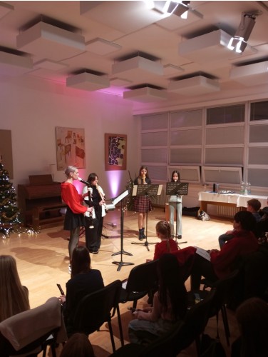Vánoční koncert flétnové a klávesové třídy Zuzany Iljaševy a flétnové třídy Kateřiny Mauserové