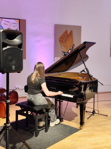 Koncert klavírní třídy J. Zlatušky a violoncellové a kytarové třídy A. Palduse