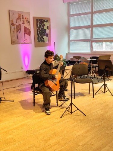 Koncert klavírní třídy J. Zlatušky a violoncellové a kytarové třídy A. Palduse