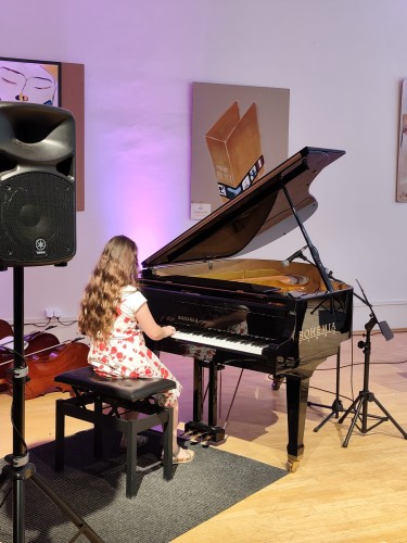 Koncert klavírní třídy J. Zlatušky a violoncellové a kytarové třídy A. Palduse