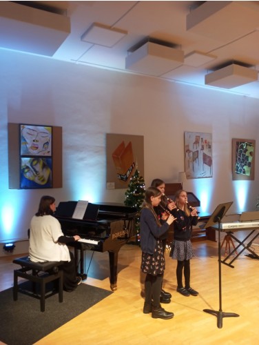 Vánoční koncert flétnové a klávesové třídy Zuzany Iljaševy a flétnové třídy Kateřiny Mauserové