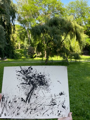 Výtvarníci ateliéru Lucie Medřické v městském parku