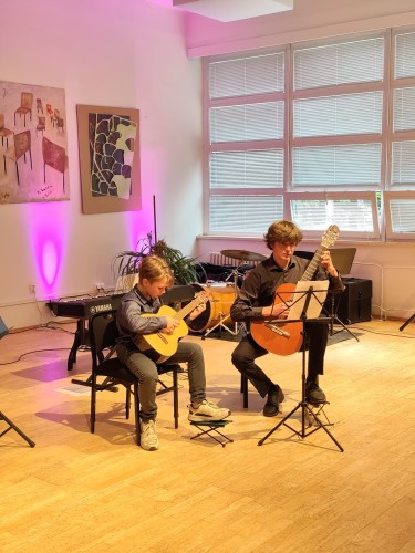 Koncert klavírní třídy J. Zlatušky a violoncellové a kytarové třídy A. Palduse