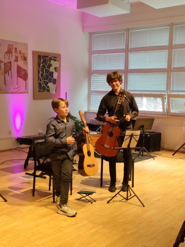 Koncert klavírní třídy J. Zlatušky a violoncellové a kytarové třídy A. Palduse