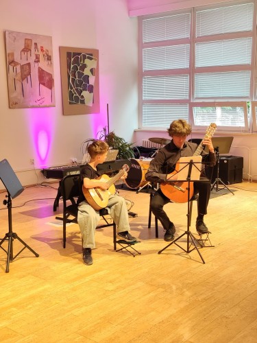 Koncert klavírní třídy J. Zlatušky a violoncellové a kytarové třídy A. Palduse